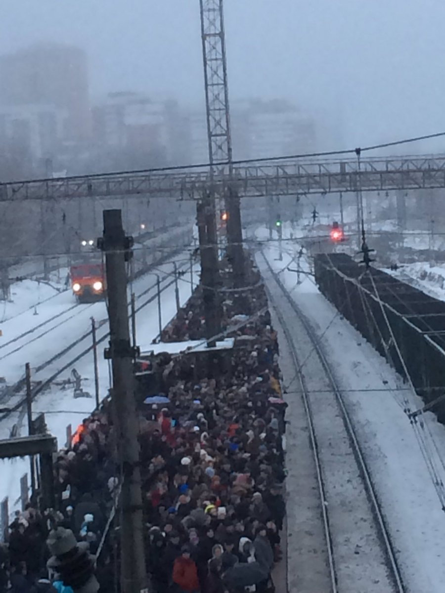 поезда идут с задержкой