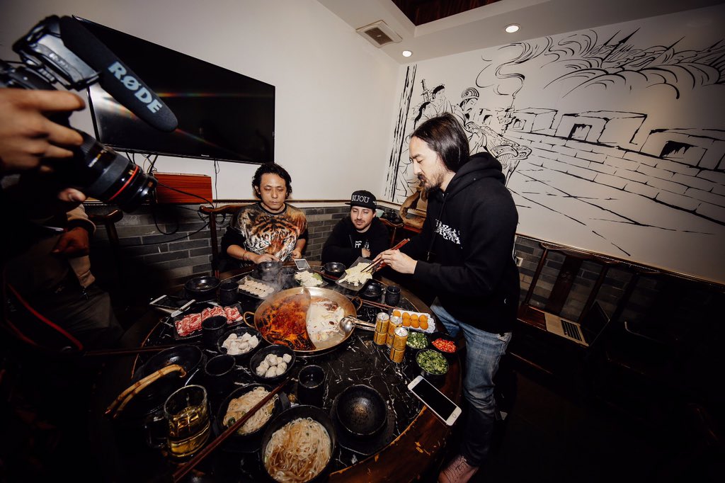 China 🍜 Time! https://t.co/JmYrc2U3mq