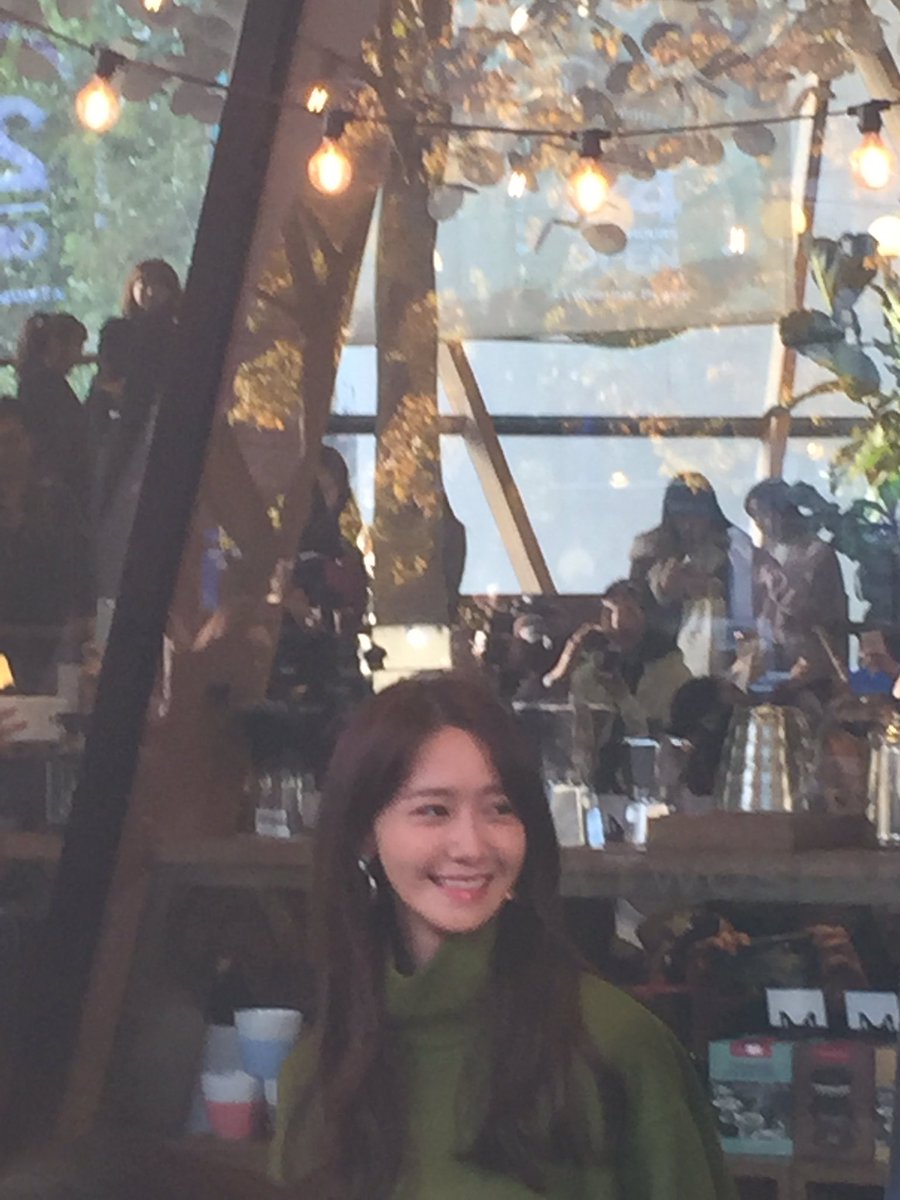 [PIC][11-11-2016]YoonA tham dự sự kiện chiêu đãi Cafe cho 100 Fan hâm mộ mừng Rating 5% của "THE K2" vào hôm nay Cw9qyjxUsAAEbtY