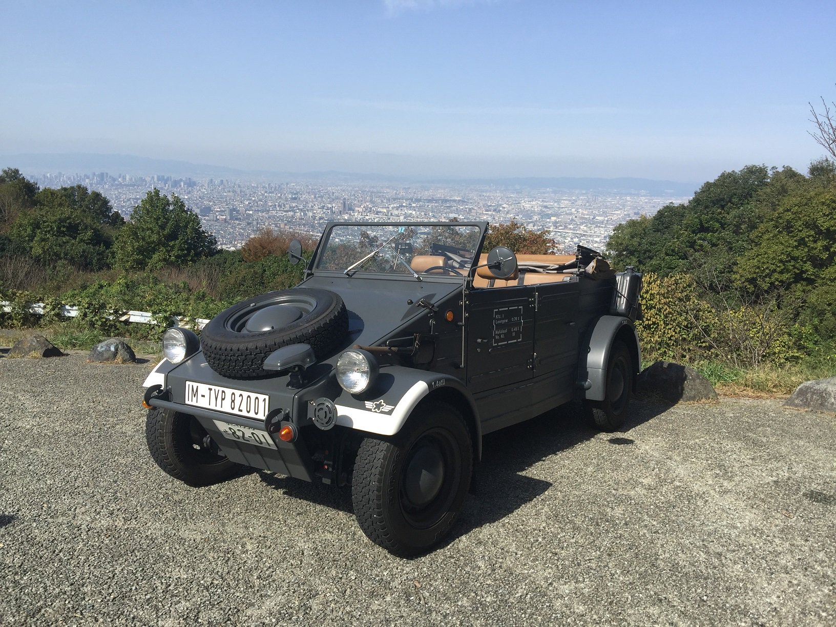 Un 基地司令さんのキューベルワーゲンちゃん インターメカニカ製のレプリカだけど 車体の剛性もオリジナルよりも上がってるし 排ガス規制にも対応したｖｗ製の空冷水平対向４気筒エンジンを積んでるので町乗りでも安心 一家に一台mv Q T Co