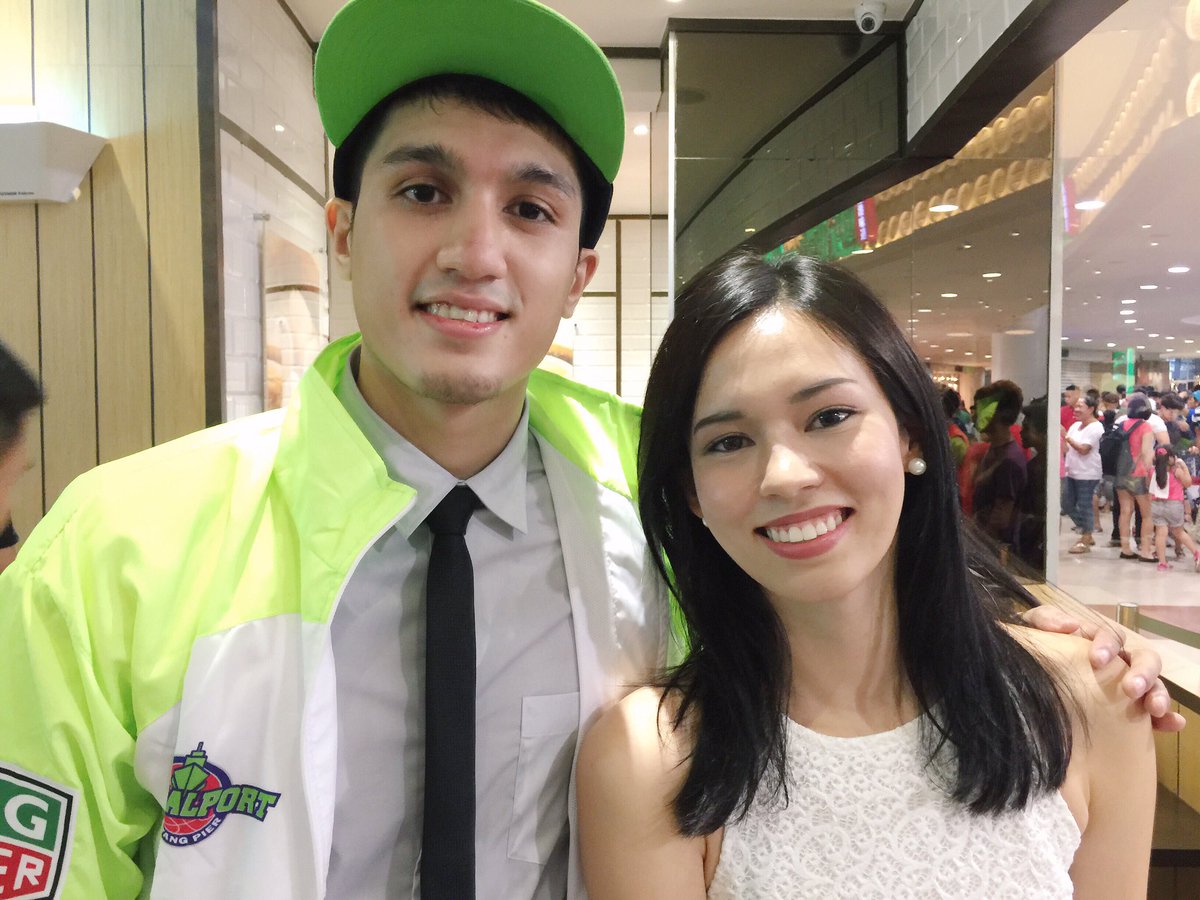 I guess I have to wear Green now. 🙊💚 <a href="/von19/">Von Pessumal</a> to @globalportph #PBA