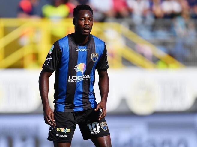 View image on Twitter