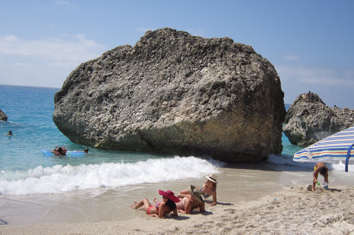 reflectionsgr's tweet image. Chasing Dreams in Lefkas.