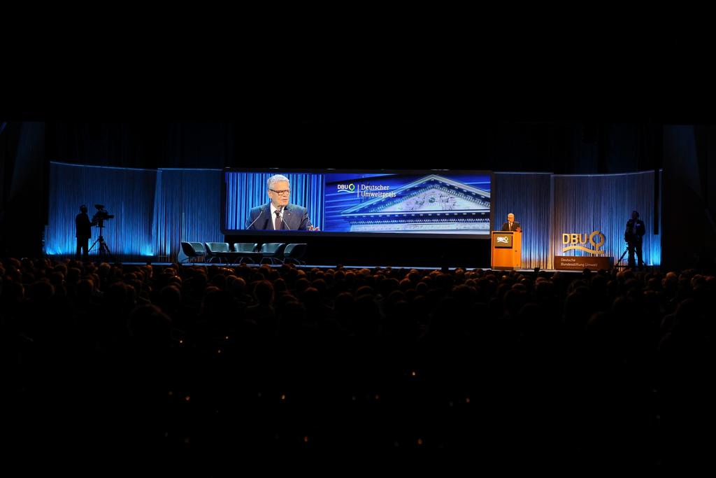 justastefan's tweet photo. Very wise and motivational speech by our Bundespräsident @BPJoachimGauck #dbu #uwp16 #dup16 #inspiredtochange https://t.co/3oigTc0oLd