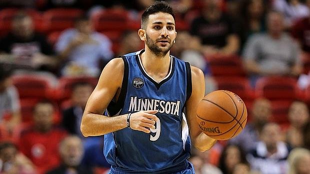 G3Basket's tweet image. NOTICIA. @rickyrubio9 sufrió anoche un esguince de codo derecho. Pendiente de pruebas para conocer el alcance. #ÁnimoRicky #NBA

📷 @abc_es