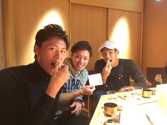 槙野智章 お昼からお寿司 槙野智章 公式ブログ 調子のっちゃって T Co Ea6peddclg