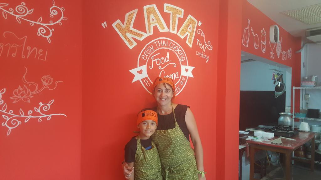 Great #Cookingclass #thaifood #minichef worse to go #katathaicookingclass learn right &amp; easy #tasty #greencurry