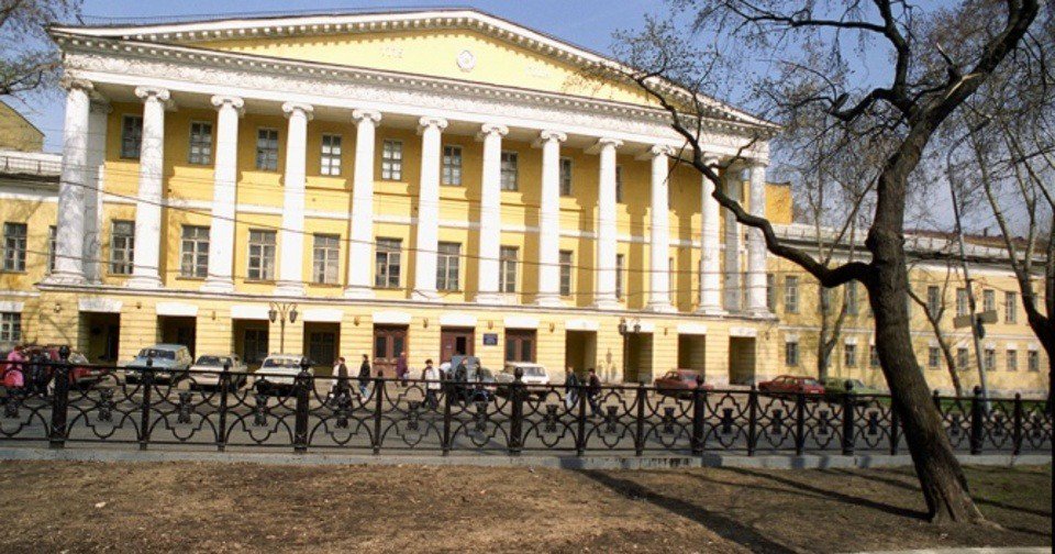 Екатерининская больница в москве. Бывший дом гагариных. "екатерининская больница у петровских ворот (дом гагарина). Бывший дом гагариных. Усадьба гагарина страстной бульвар.