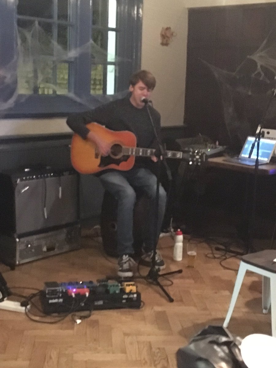 What a great selection of #livemusic last night...thanks to <a href="/Pompaduomusic/">Pompaduo</a> &amp; Matt Banks. Don't worry if you missed them, they will be back!