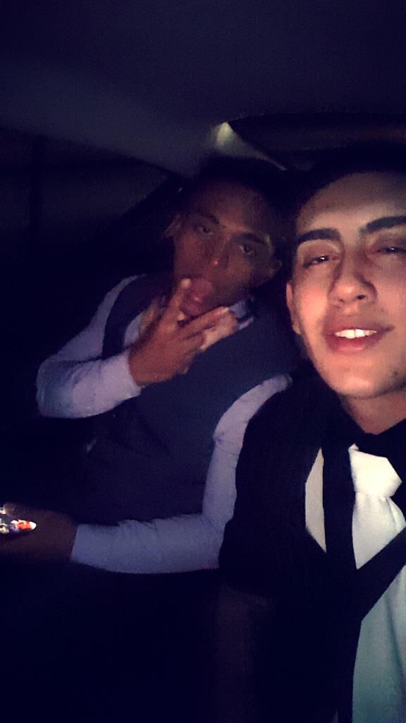 PonyBoy_Golden's tweet photo. Me and Tino are some classy braudsπ #MonsterBash2016 https://t.co/sMME2tutCS