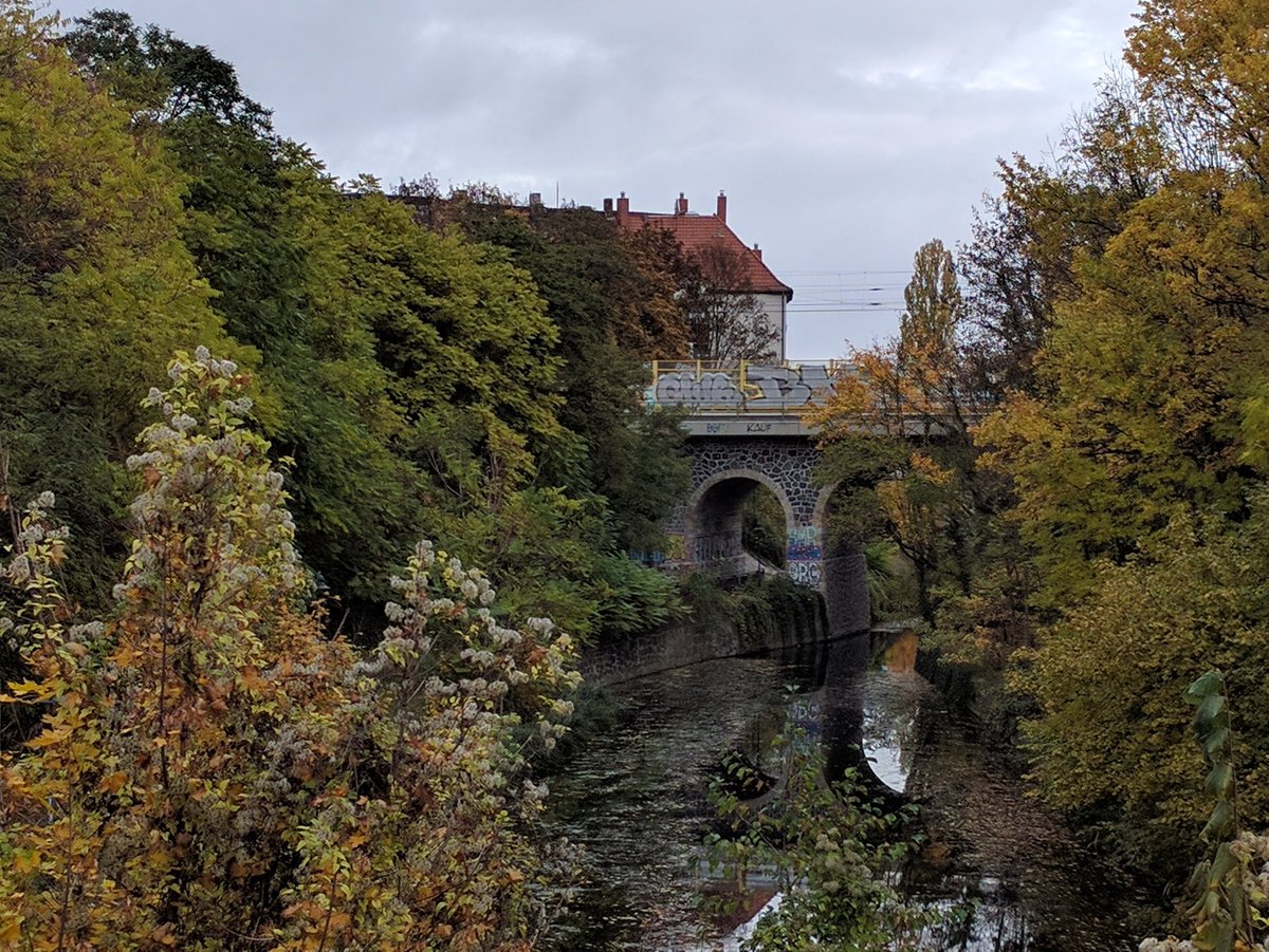 teej_matthews's tweet photo. Day 2 of Leipzig for @IFlabEU. Beautiful bridges and positive graffiti affirmations. #iflab16 https://t.co/i0I4dtGysJ
