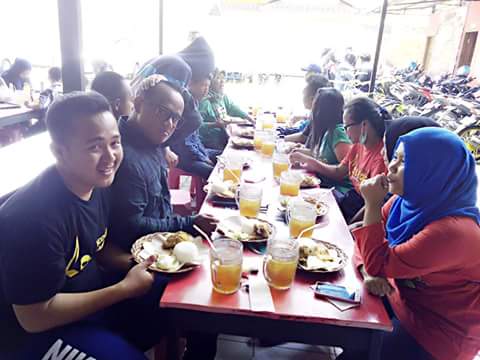 Titik kumpul kami bisa dimana saja. Bukan tempat wah ataupun apa , Selagi bsa untuk bercengkrama bagi kmi knapa tdak