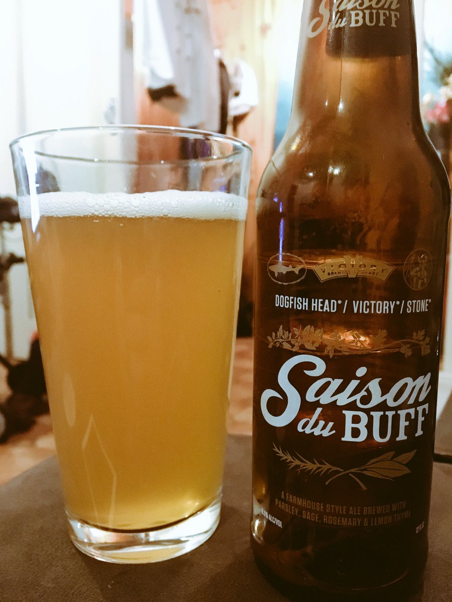 mitchcarter3's tweet photo. Oh sweet lord, the aroma alone! Fantastic @VictoryBeer @dogfishbeer @StoneBrewingCo https://t.co/DSeKacGJnB