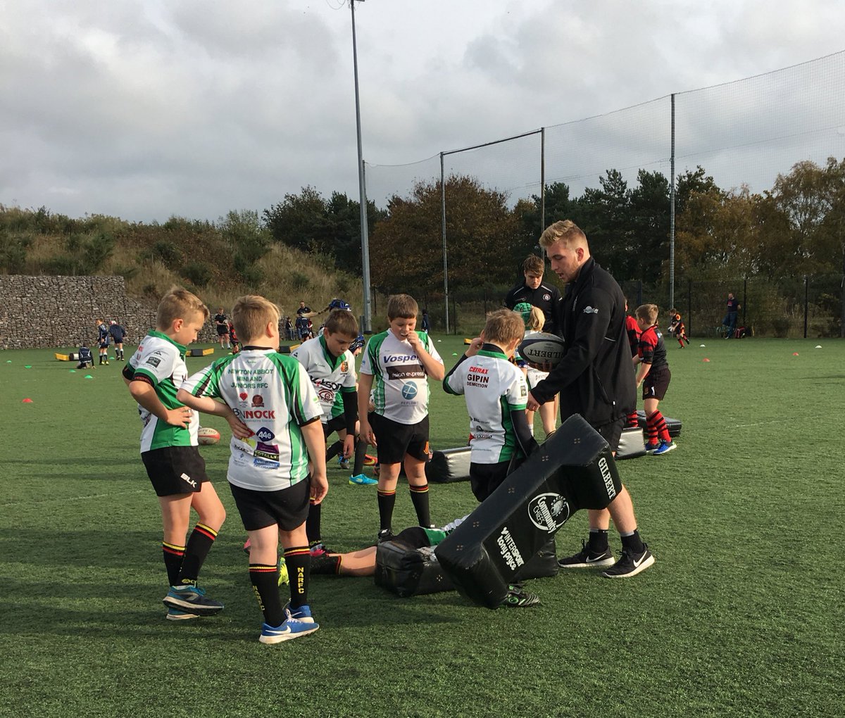 CommunityChiefs's tweet image. @exechiefsacad senior player Billy Keast Coaching rucking on today&apos;s #SuperSunday for @ExeterChiefs vs @bathrugby #passingontheknowledge