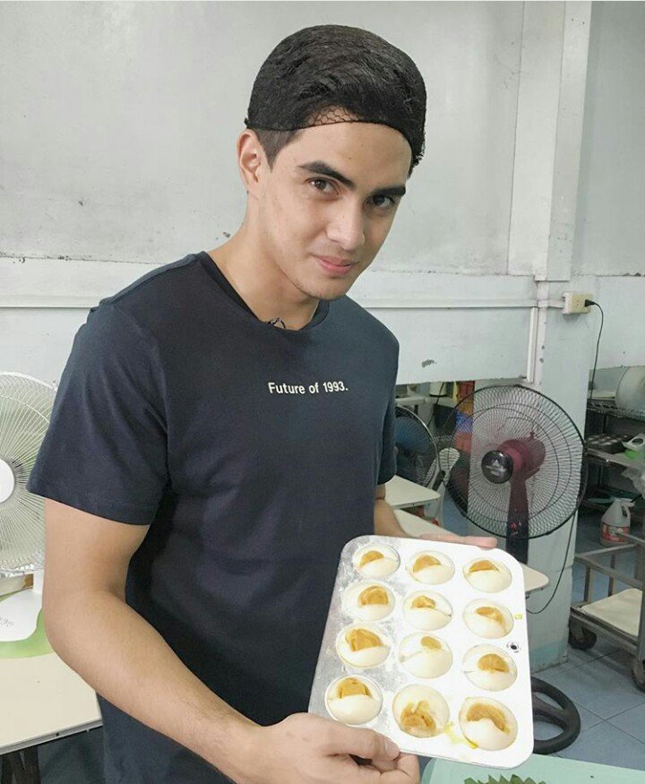 JUANCHOnatics's tweet photo. I have a puto, i have a siopao
😂✌ @UnangHirit @gmanetwork @juanchotrivino
#PutoPao #Unanghirit #evening https://t.co/uzmQzpc1MF