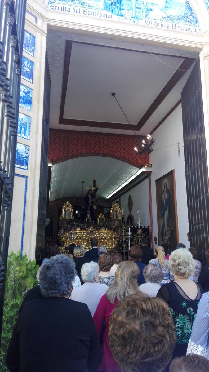 Celebrando en la Ermita la misa del Regreso a su casa hermandad de Padre Jesús. #75Aniversario