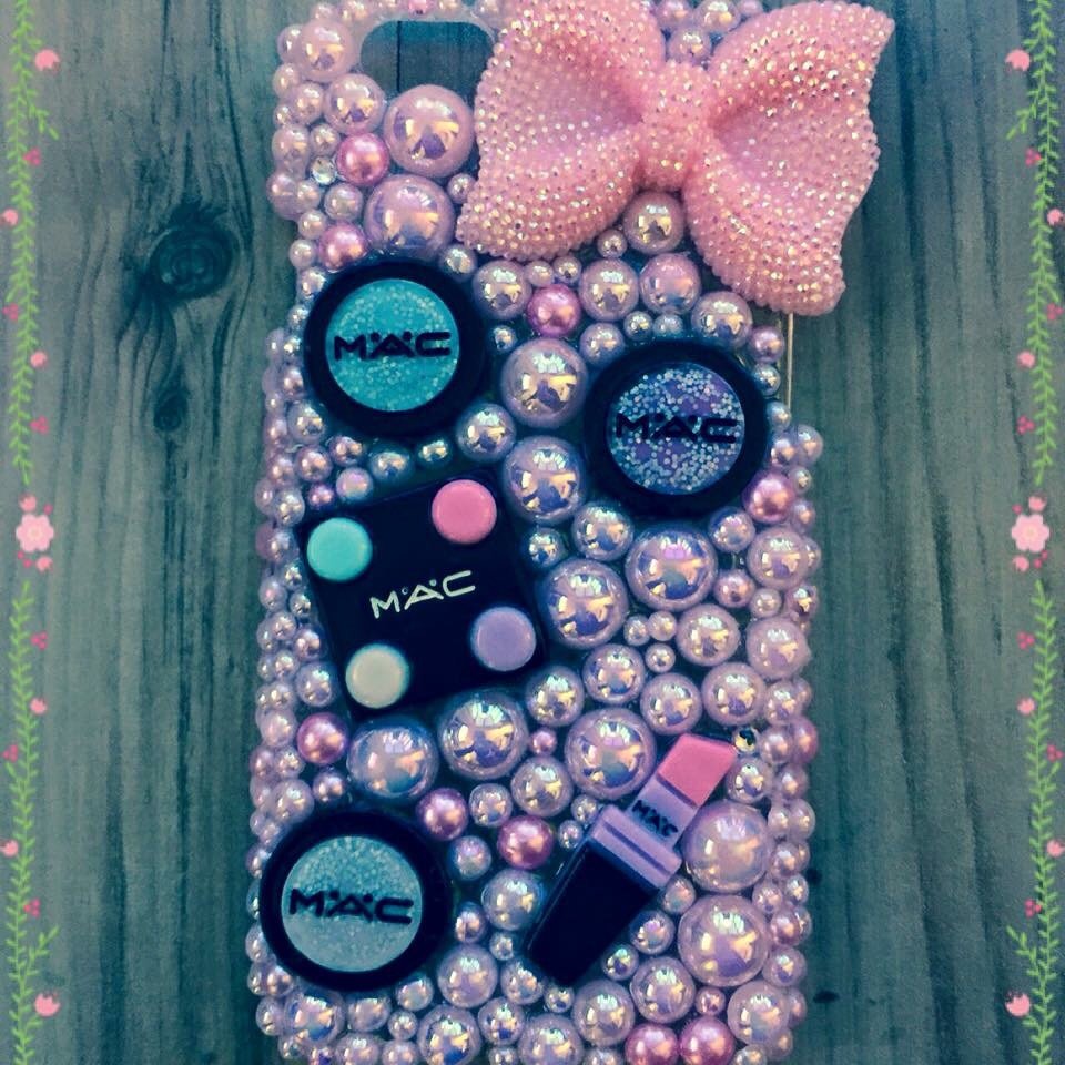 Glitzy_glitter's tweet photo. Pink make up cosmetics inspired decoden phone case 💄£15.99 💄 #pink #girly #cute #makeup #cosmetics #lipstick #eyeshadow #blusher #foundat... https://t.co/ESubkc73Nx