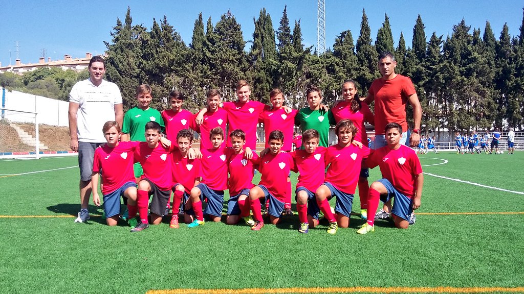 CD__GUADIARO's tweet photo. Ayer tuvimos una gran jornada de Fútbol 11 en La Unión del @CD__GUADIARO @bezares24 con todos nuestros equipos en liza. #adn100%cdguadiaro https://t.co/8EiCIm2hkE