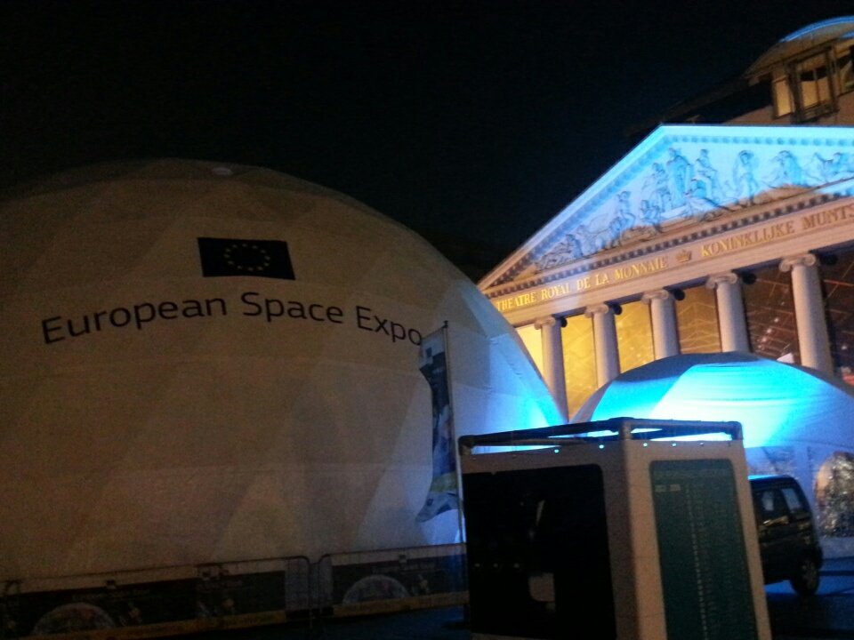 beSPACE_'s tweet photo. #Tonight #Brussels #EUspaceExpo with #youSpace and #beSPACE @esa @GalileoGNSS @CopernicusEU https://t.co/XnTI0Zy1rG