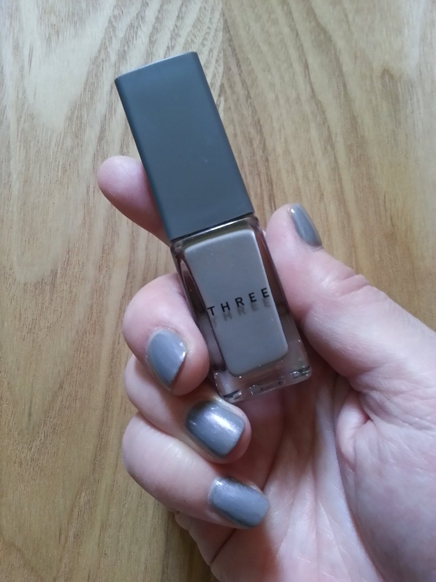 Etsuko Three ネイルポリッシュ08 Off Of My Cloud Three ネイルポリッシュ トップコートg01 Silver Lining この08番はもともとマット系なんだけど トップコートg01にシルバー系のパールが入っているのでこのような仕上がりに T Co Njxdeikexg Etsuko Three ネイルポリッシュ08 Off Of My Cloud Three ネイルポリッシュ トップコートg01 Silver Lining この08番はもともとマット系なんだけど トップコートg01にシルバー系のパールが入っているのでこのような仕上がりに T Co Njxdeikexg
