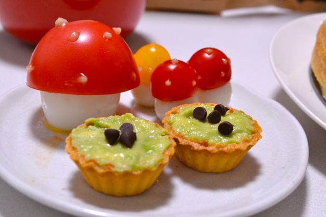 稲見晶 今年のハロウィンディナーは 魔女図鑑 のレシピを試してみました 毒きのこパイ そこなし沼タルト 毒きのこ 鉄骨クッキー 毒きのこは簡単にできてほんとうにかわいいのでおすすめです ワイングラスの下のこうもりコースターも 魔女図鑑 稲見晶 今年のハロウィンディナーは 魔女図鑑 のレシピを試してみました 毒きのこパイ そこなし沼タルト 毒きのこ 鉄骨クッキー 毒きのこは簡単にできてほんとうにかわいいのでおすすめです ワイングラスの下のこうもりコースターも 魔女図鑑