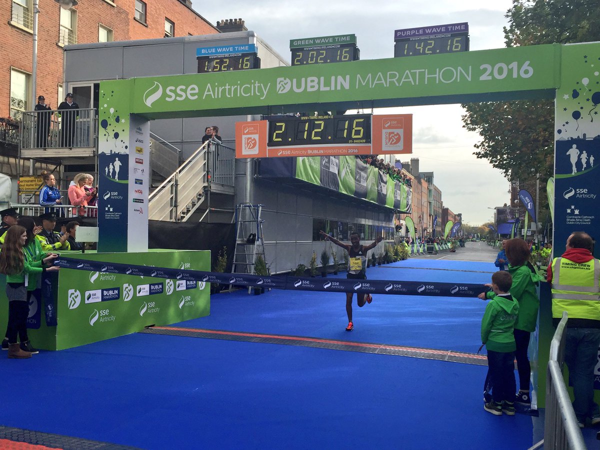 Massive congrats to Dereje Debele Tulu of Ethiopia who has won the <a href="/sseairtricity/">SSE Airtricity</a> Dublin Marathon in 2:12:17 👏🏻
