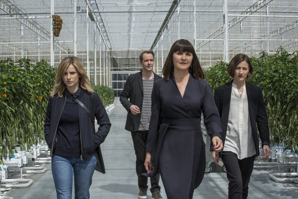 Un capítulo brillante, 2 muy buenos,2 entretenidos y 1 malo. Lo q está claro es q ELLAS son las protagonistas de esta temporada #BlackMirror