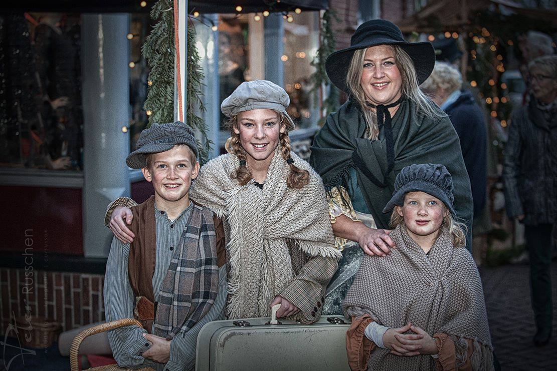 #kerstmarkt #Bedum vrijdag 16 december.
Kom je ook verkleed langs ? #Dickens
m.facebook.com/events/2988465…