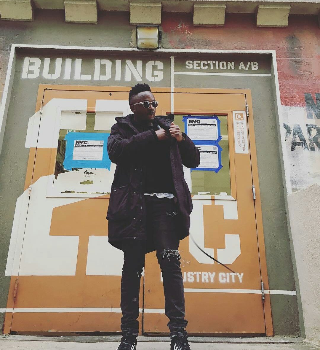 sautisol's tweet photo. The Empire State, home of the great #NotoriousBIG #JayZ #FatJoe #PuffDady #JaRule #AsapRocky and many others. Tonight we shut it down! https://t.co/Iyvd82uMvk