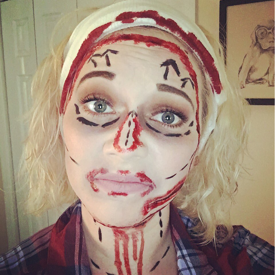 RuthieannFrost's tweet photo. #HappyHalloweekend #botchedplasticsurgery https://t.co/eDMzUwam1X