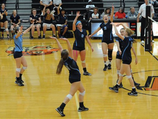 ChilliGaz's tweet image. Adena claimed its fourth straight Division III district title with a sweep of Portsmouth. ohne.ws/2eaWXn1