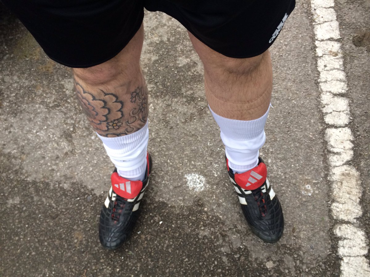 iamrossiofleigh's tweet photo. #Adidas #predator 98 #needaclean after #facourse #training #grassroots #cakedinshit https://t.co/rSEiw6SxIE