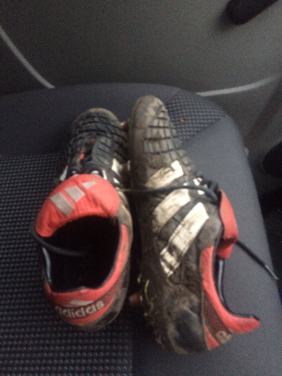 iamrossiofleigh's tweet photo. #Adidas #predator 98 #needaclean after #facourse #training #grassroots #cakedinshit https://t.co/rSEiw6SxIE