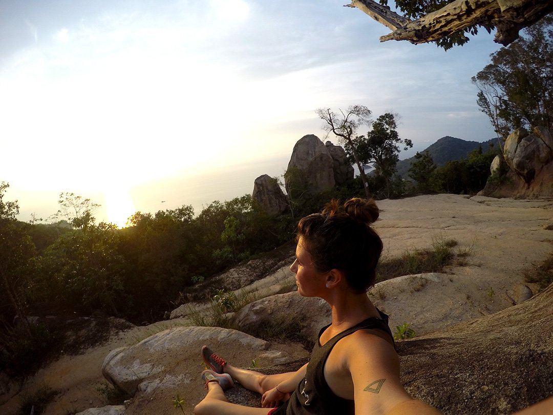 nattieontheroad's tweet photo. climbing rocks and catching sunsets #sunset #womenwhohike #climbstuff #adventurouswomen https://t.co/JTCEMesSE5