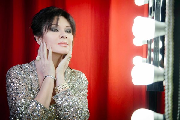 You mustn’t study to become a famous singer. You must study to become a good singer - Maria Callas bit.ly/2ftEJif via <a href="/gramilano/">𝙶𝚛𝚊𝚑𝚊𝚖 '𝙶𝚛𝚊𝚖𝚒𝚕𝚊𝚗𝚘' 𝚂𝚙𝚒𝚌𝚎𝚛</a>