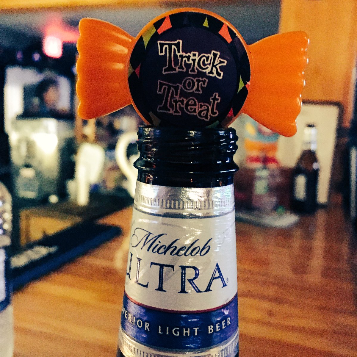 AnsgarMedia's tweet photo. #HappyHalloween #MackiesBar&amp;Grill #trickortreat #michelobultra #Louisiana #FavoriteBeer #LouisianaFilm #PappyVanWinkle https://t.co/2KQuBiY0pJ