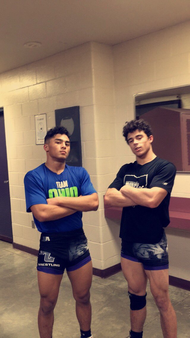 PHSC_Wrestling's tweet image. They&apos;re ready for the season to start up 👏🏾 #lightflex