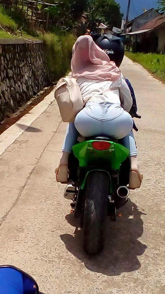 curvelover17's tweet photo. @SalkusBanget motor apa ya ini namanya https://t.co/m37F4XeVvA