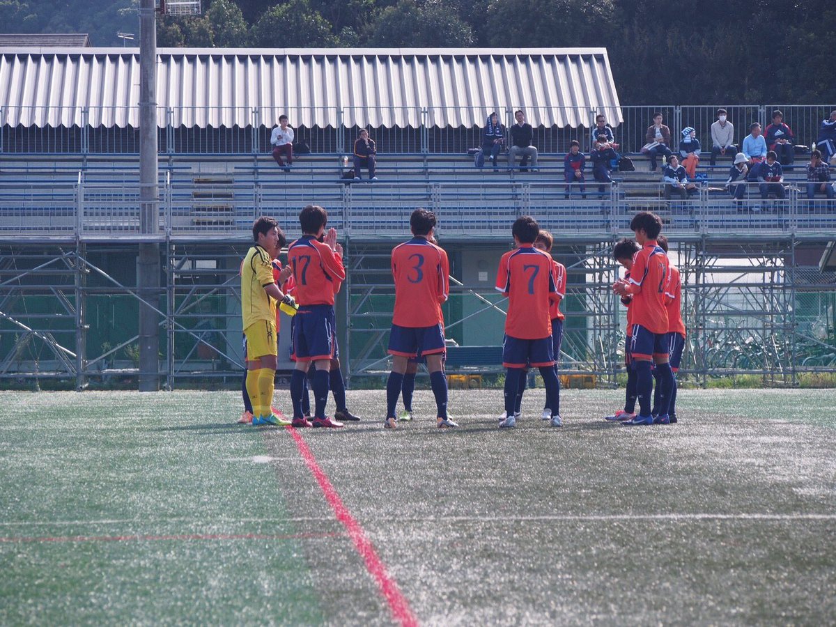 【試合結果】

vs京都大学 1-2(0-2 1-0)
残念ながら敗れてしまいました。
これで自力での残留は叶わなくなりました。
他大学の結果次第ではあるものの、まだ残留への道は残されてるので残りの試合で勝ちきれるよう頑張ります。
応援ありがとうございました。
