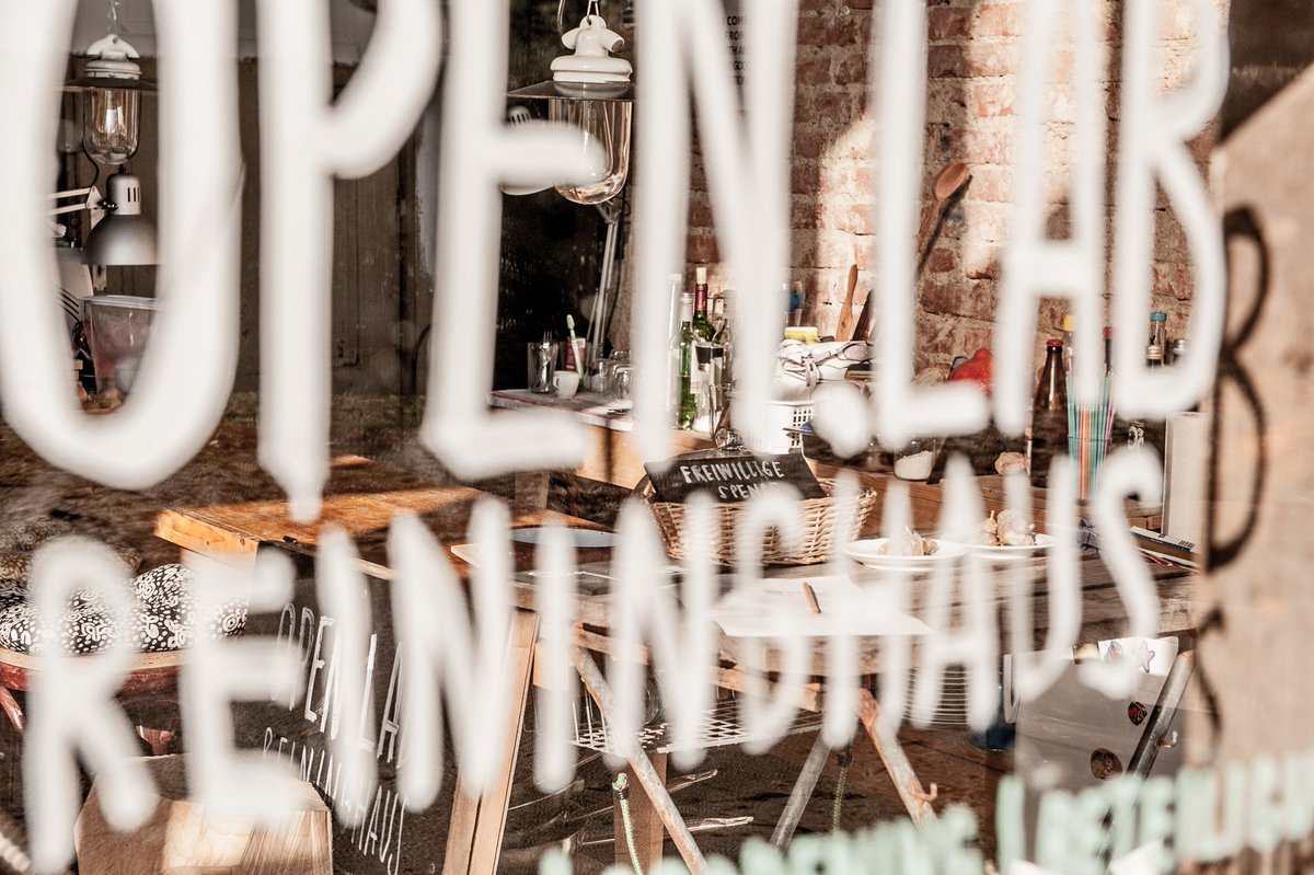 uncool_C's tweet image. A walk throughthe garden.lab: klou.tt/11btohivs20dt #Reininghaus #GardenLab #Graz #urbangardening