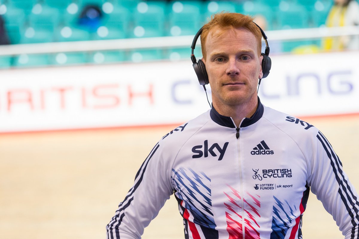 Ed loves music. Today he's listening to his favourite bands. <a href="/theproclaimers/">The Reid Brothers</a> <a href="/TravisBand/">Travis</a> <a href="/delamitrinews/">Del Amitri</a> &amp; <a href="/wetwetwetuk/">Wet Wet Wet</a> #allScottish