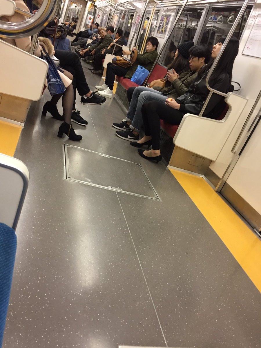 MajellaRobinso1's tweet photo. Hugely impressed with @tokyometro_line, spotless, clear information & women only cars at peak times..lesson for @TfL, @MayorofLondon? #japan https://t.co/jLwyJ4JR0z