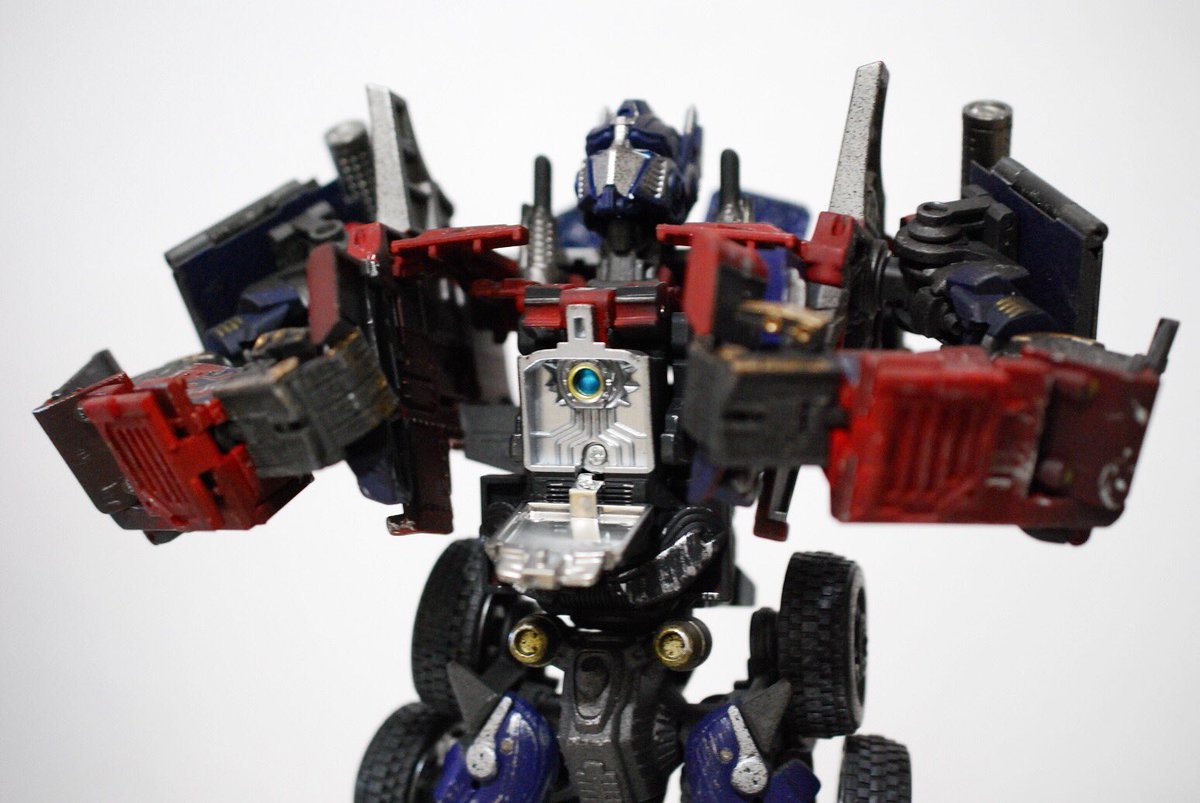 非正規品のオプティマスプライム 本当に凄い！トランスフォームするの