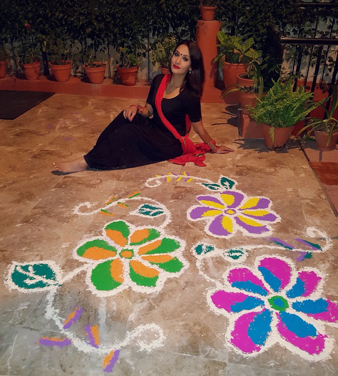 PriyankaKarky's tweet photo. My rangoli 💕💕 https://t.co/1fMPBkcBxX