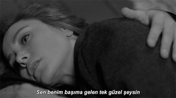 Sen benim başıma gelen tek güzel şeysin. (Poyraz Karayel)