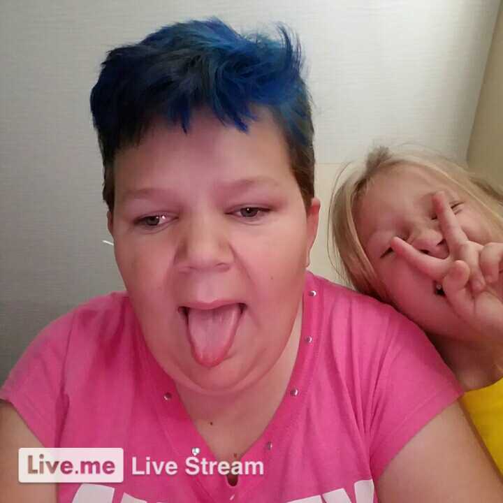 beppy422's tweet photo. Win A Free MacBook!💻💻 #Halloween Bethany Eckfeld:night go live later  https://t.co/kLp0l5FbAk https://t.co/a1QzqTAGNy
