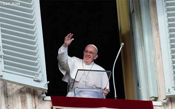 AgenciaAica's tweet photo. Francisco en el Ángelus: "Jesús abre siempre nuevos espacios de vida" https://t.co/Bp5JjaC7Tg https://t.co/abzNKjejUJ