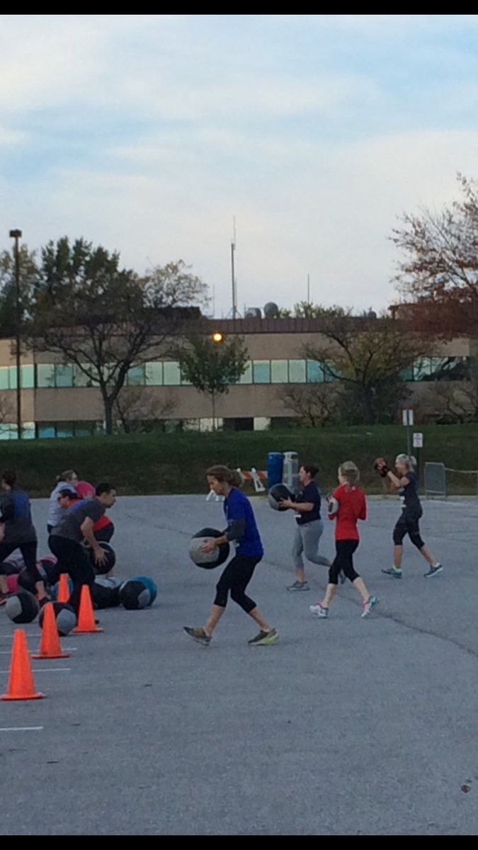 HowardCC's tweet photo. It's a CHALLENGE race after all! 💪 great job, runners! #hccchallenge #HoCoMd https://t.co/ZgNTgctkAh