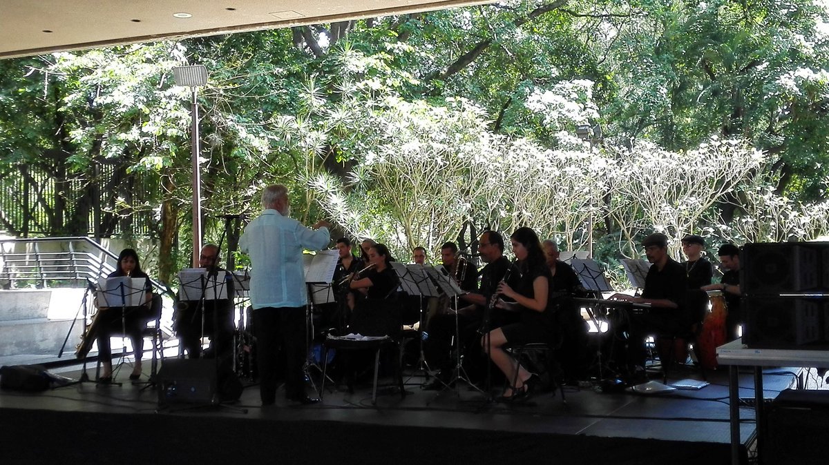 teresacarreno's tweet photo. #Hoy #Dom30 de #Octubre disfruta al Big Band Jazz de las Américas en un concierto de boleros y tangos https://t.co/YF4WPHQitv
Entrada Libre https://t.co/M2rewpJL6o