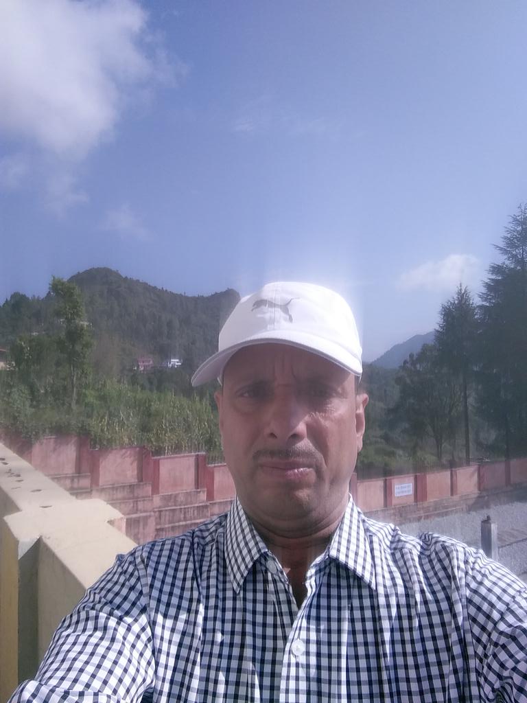 देश के जिन जांबाज जवानोँ की वजह से हम इस समय दीपावली की पूजा कर रहे है उन जवानोँ को शत-शत नमन!!!
जय हिन्द!!